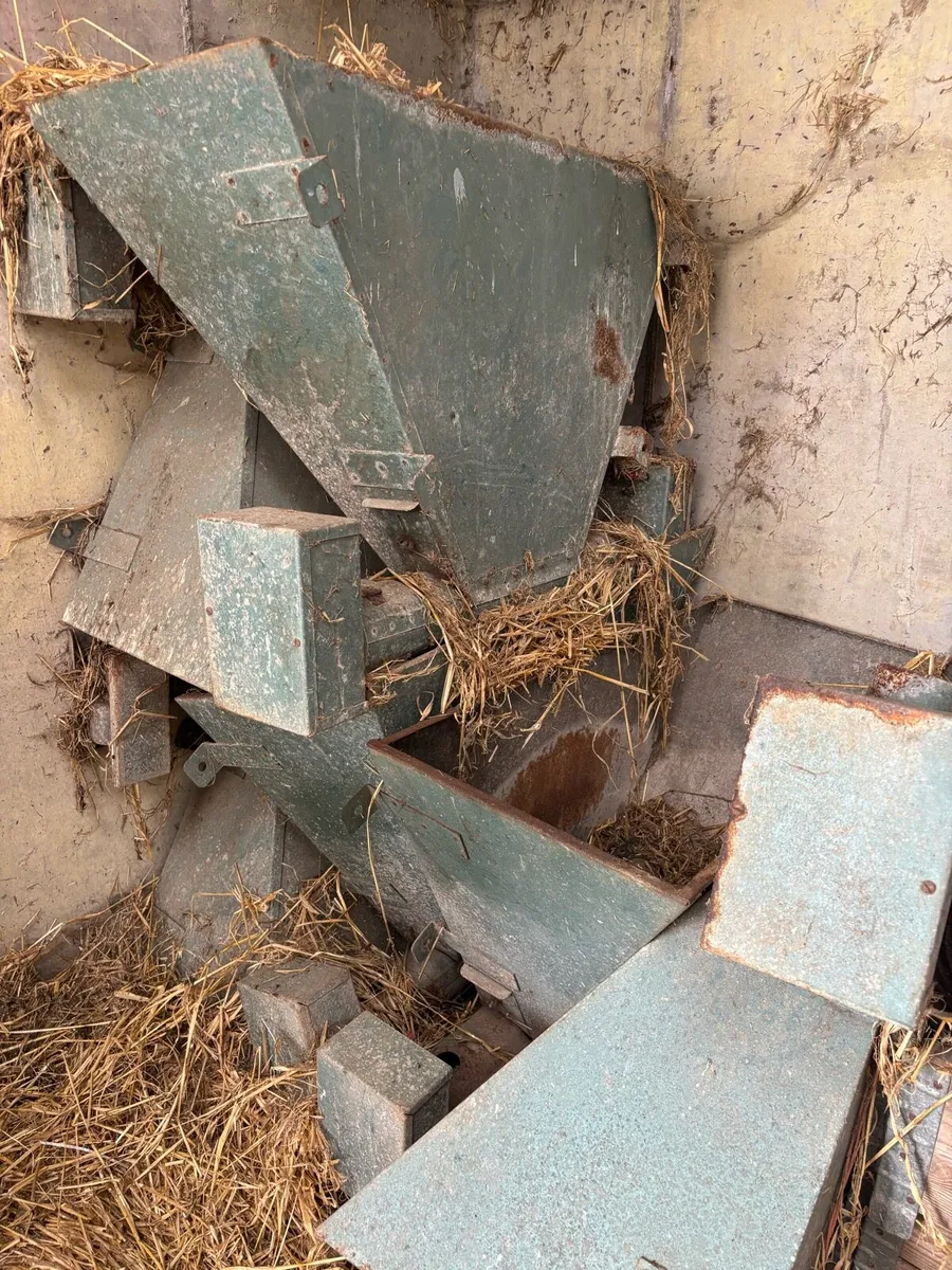 Dairymaster Feeder - Image 2