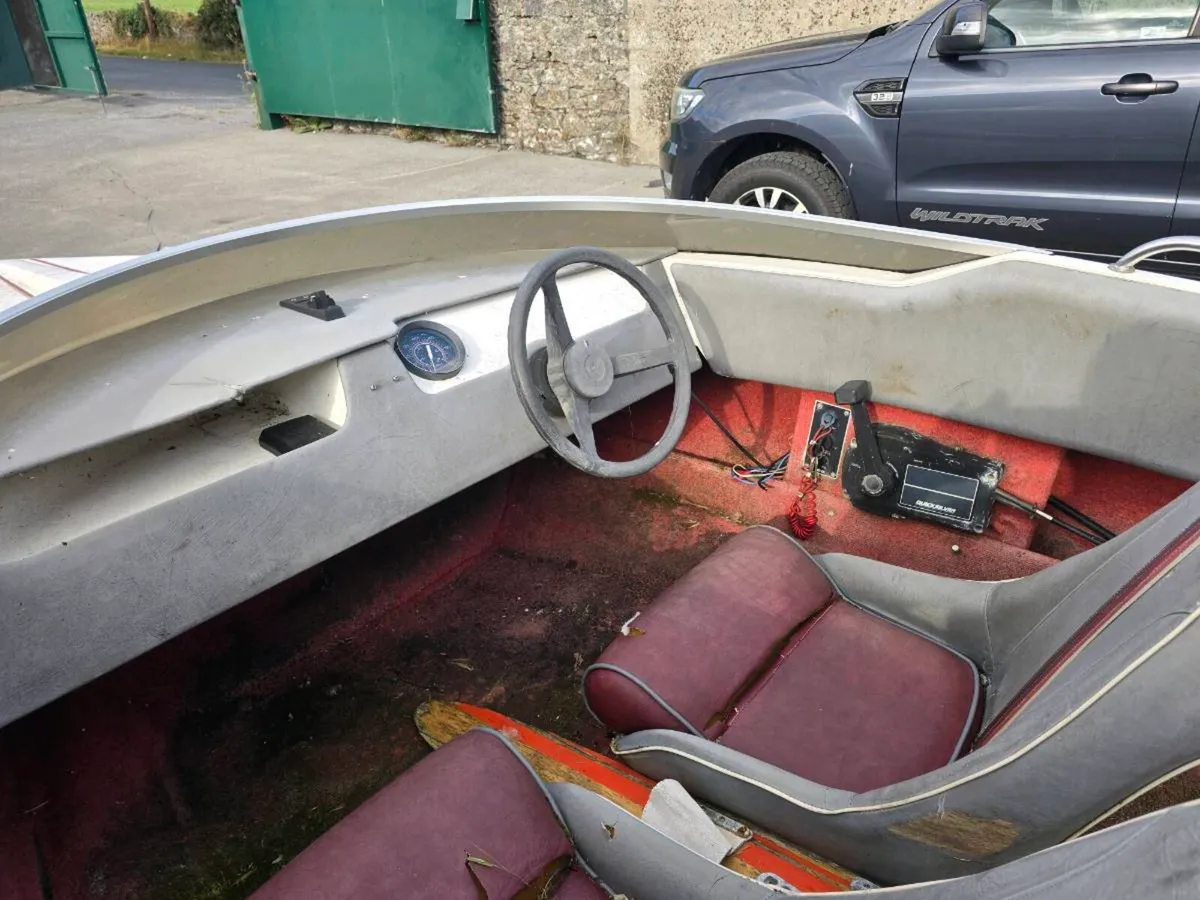 Speed boat - Image 3