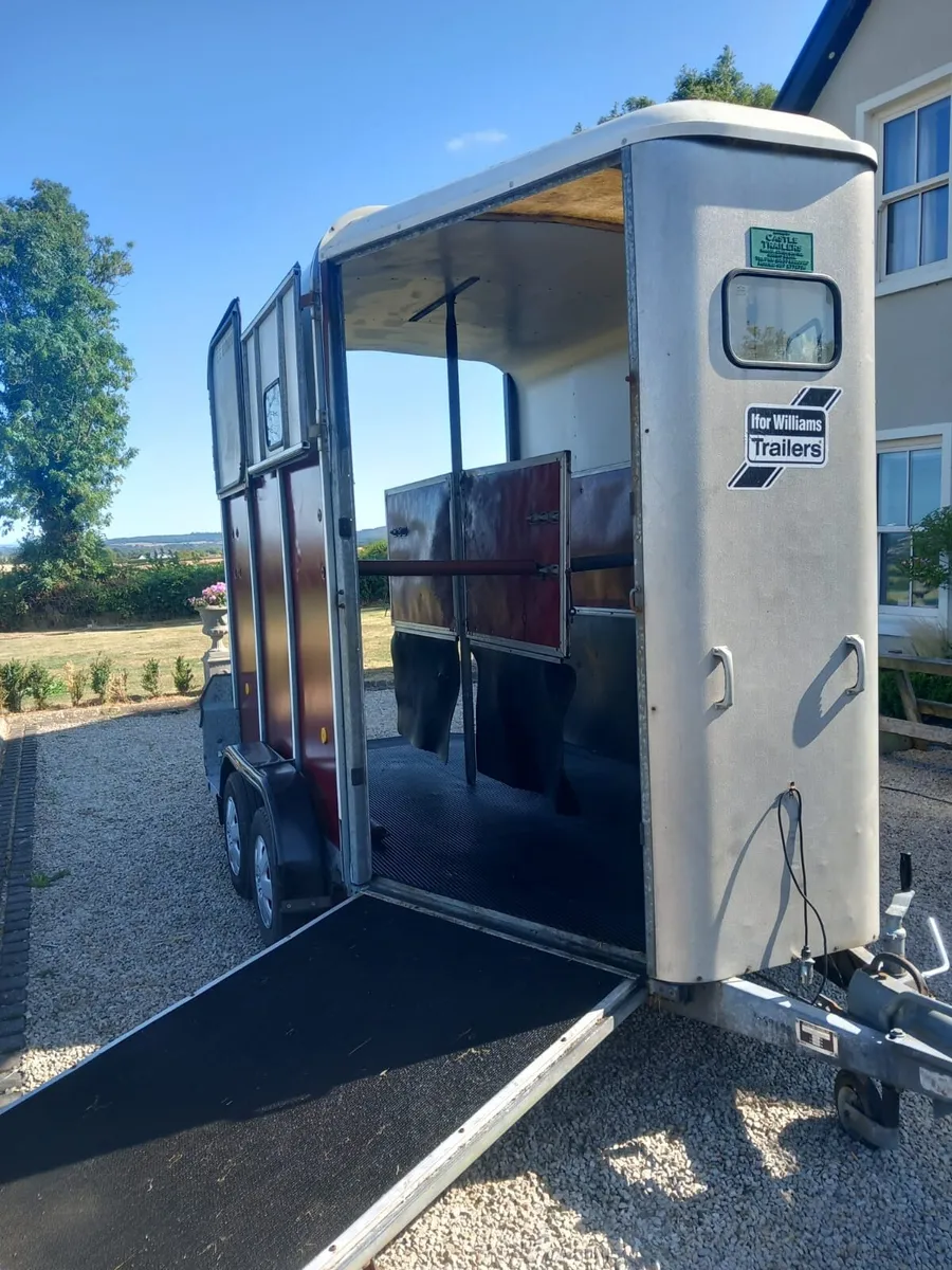 510 Ifor Williams Horsebox - Image 1