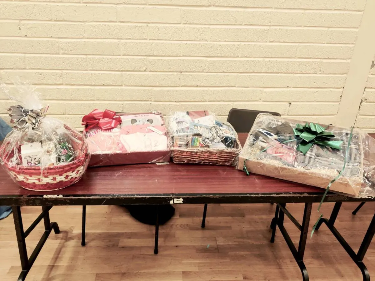 LOTS OF VARIOUS HAMPERS, & A Paul Costello Wallet - Image 1