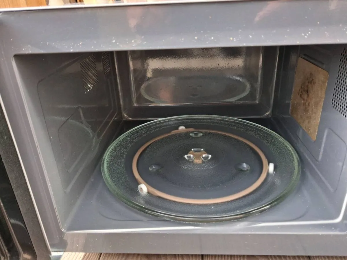Microwave - Image 2