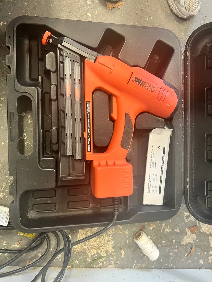 Nail gun