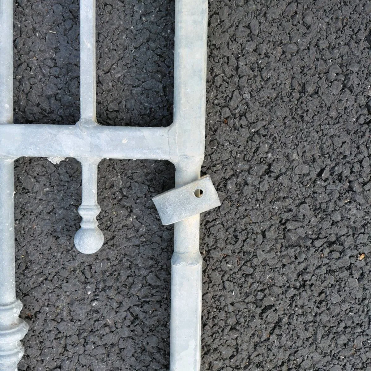 Gates - Image 2