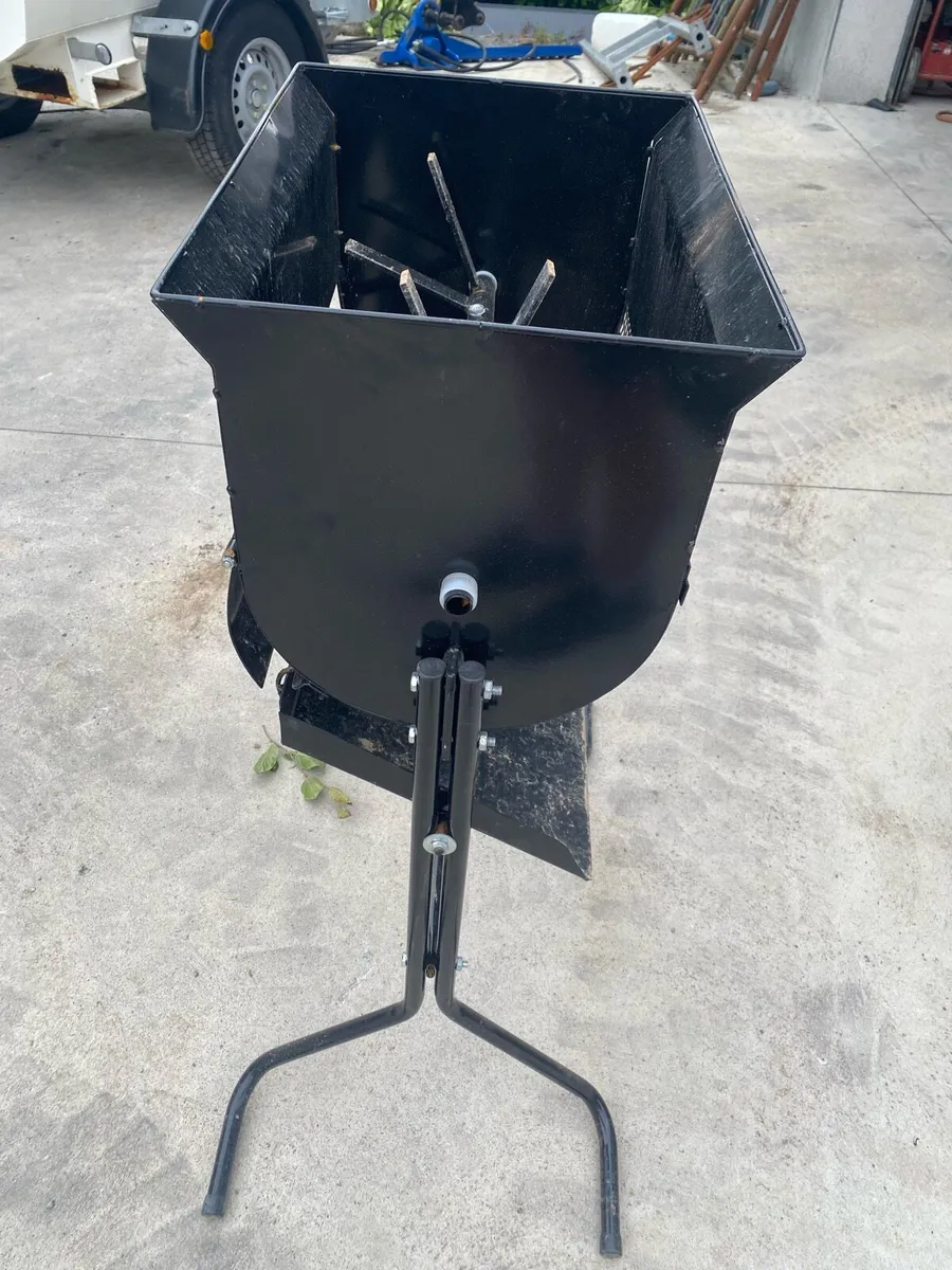 Manual soil sieve sifter - Image 2