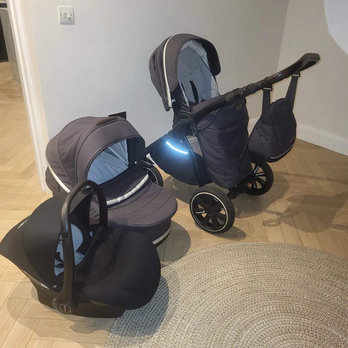 Pram - Image 3