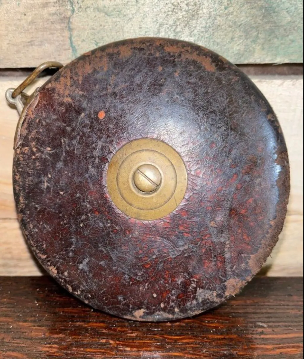 Antique measuring tape - Image 3