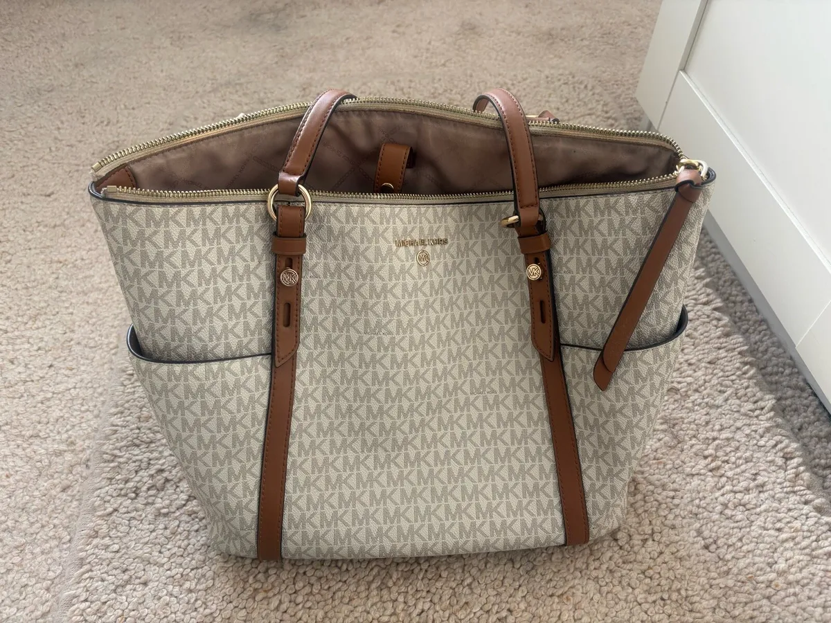 Michael Kors bag - Image 1