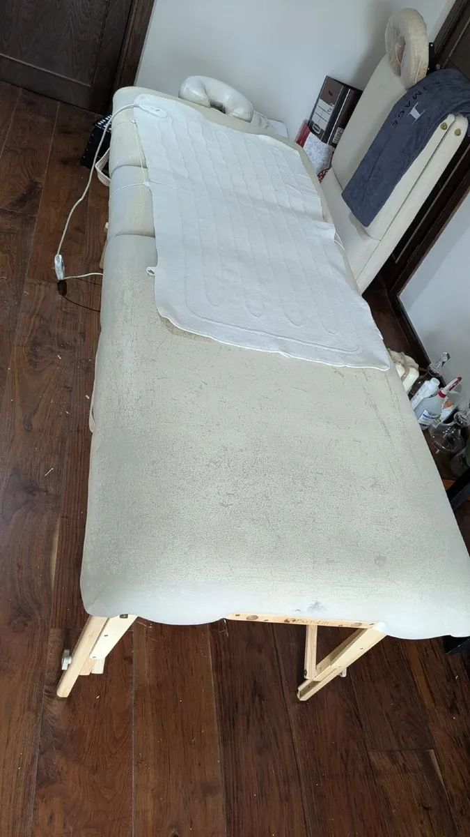 2 x EarthLite Spirit Professional Massage Tables - Image 1