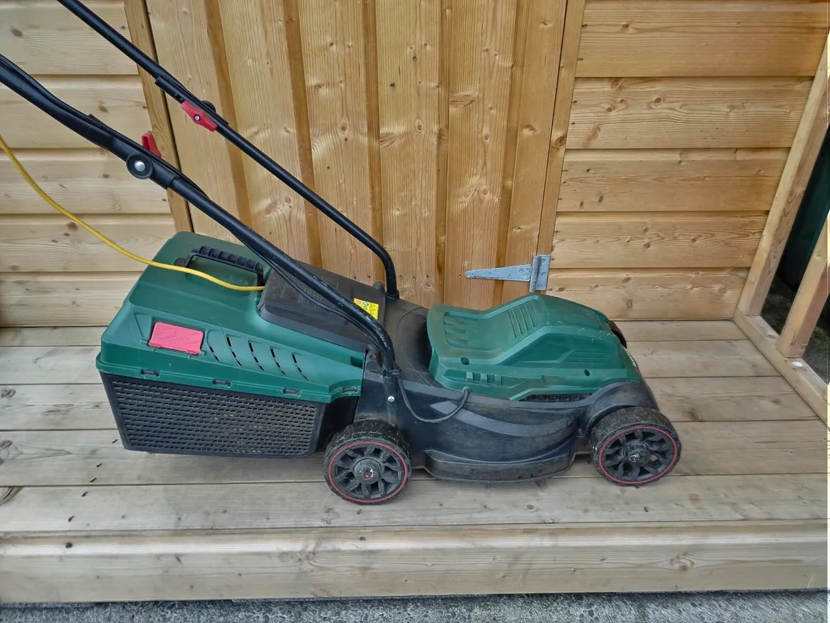 1200watt Electric Light Weight Mower €30 - Image 4