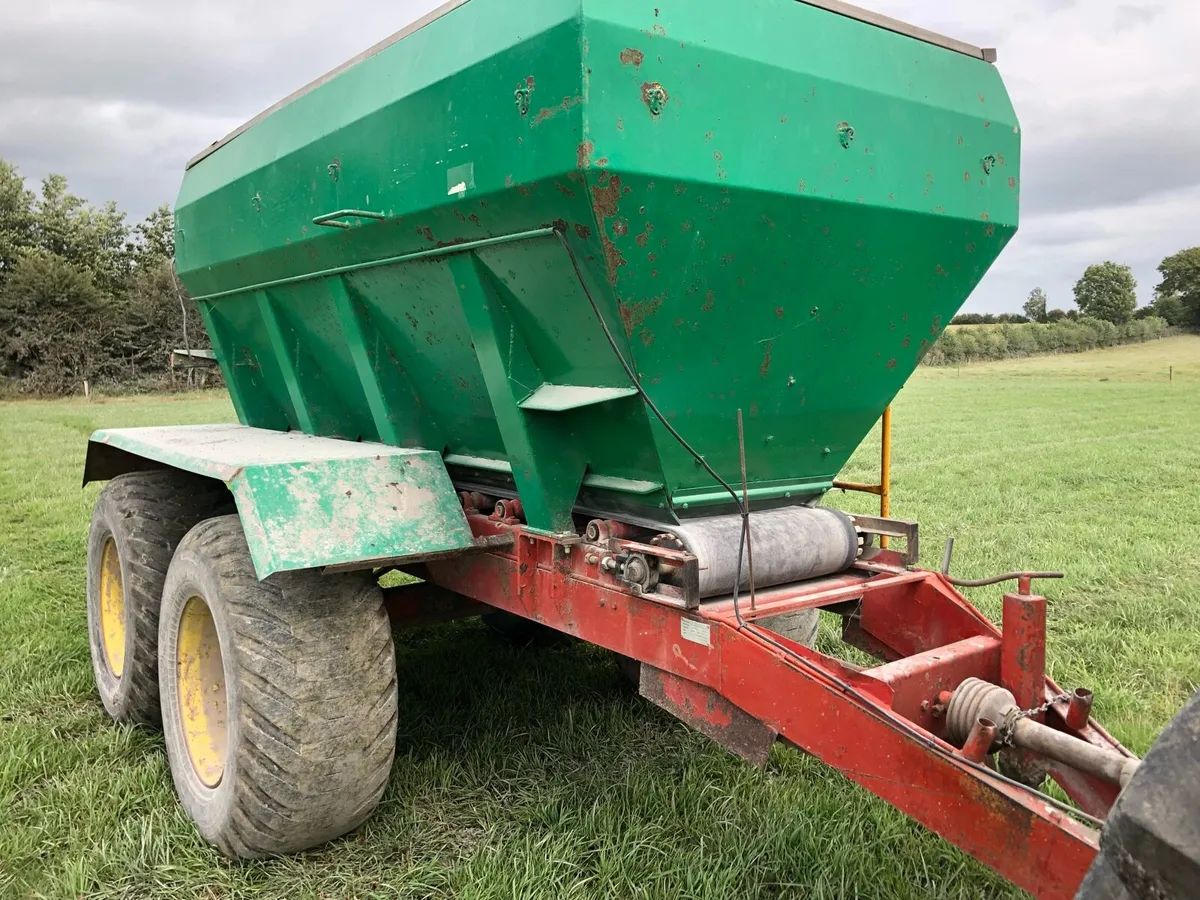 8 ton lime spreader - Image 2