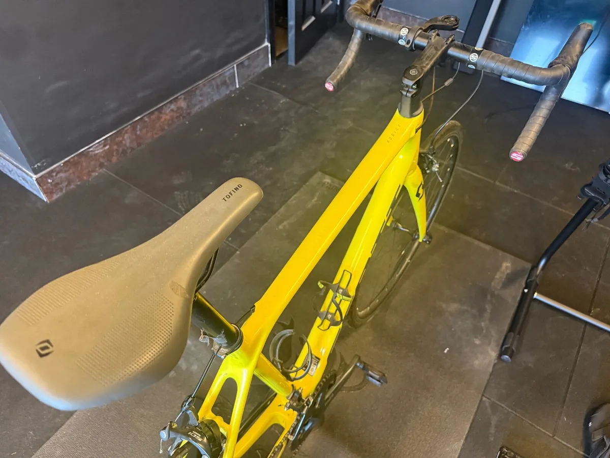 Tacx Flux S Turbo Trainer - Image 3