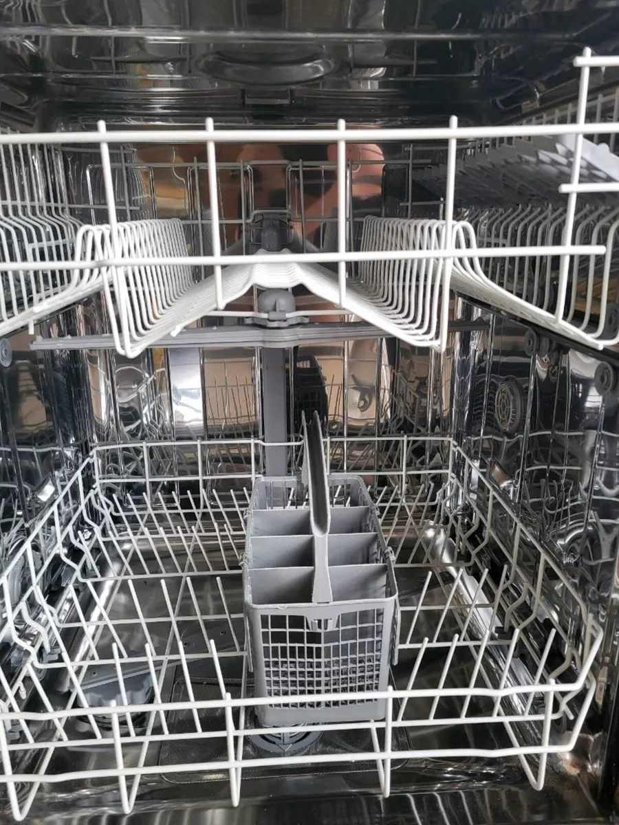 Dishwasher - Image 4