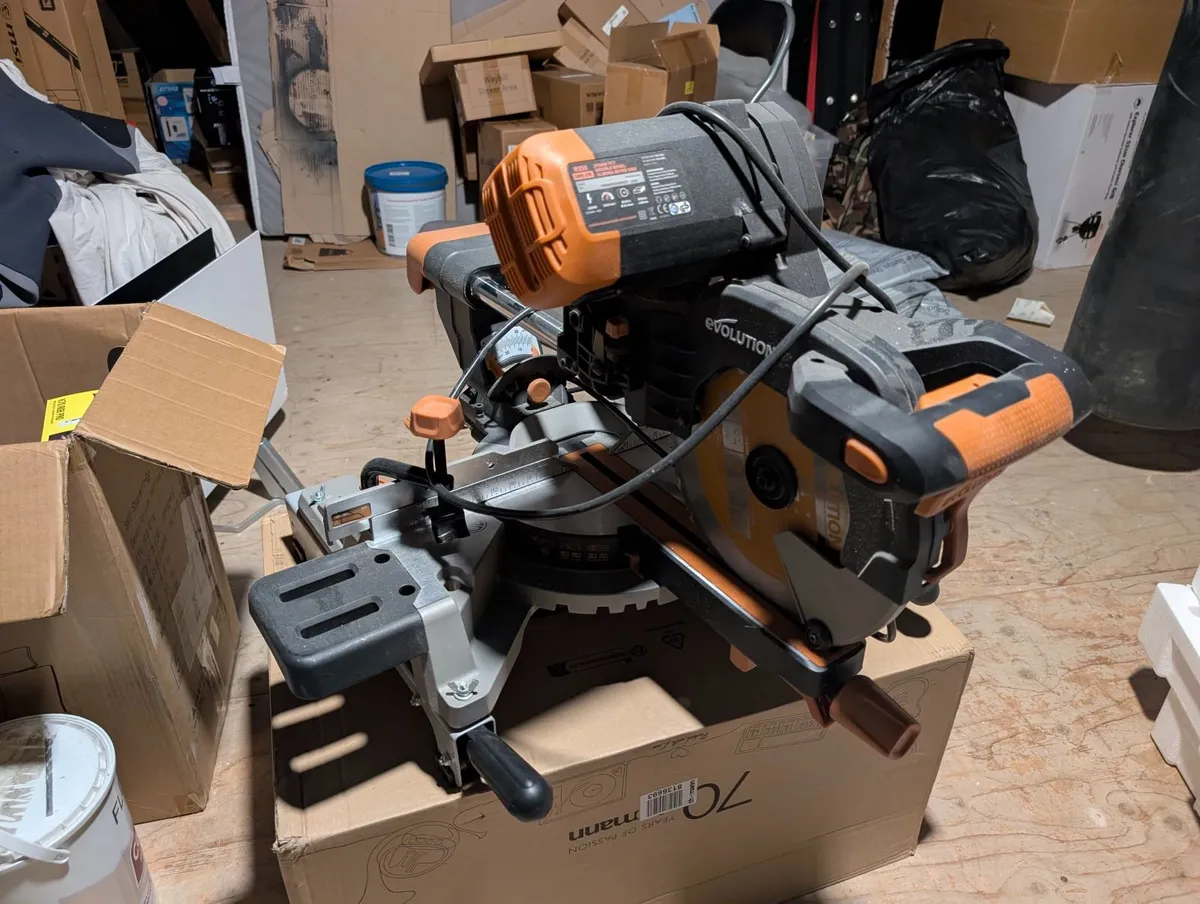 Evolution miter saw - Image 1
