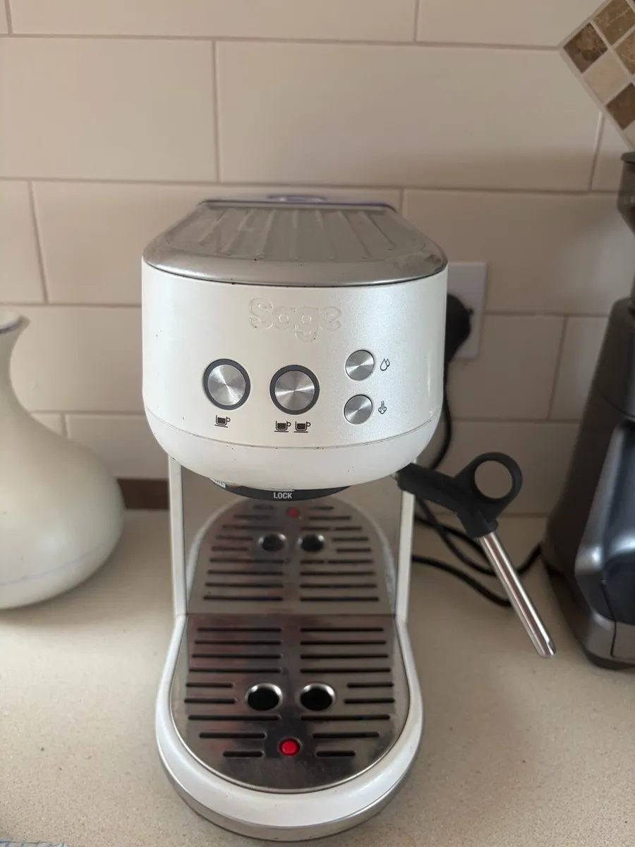 Sage Coffee machine and grinder - Image 1