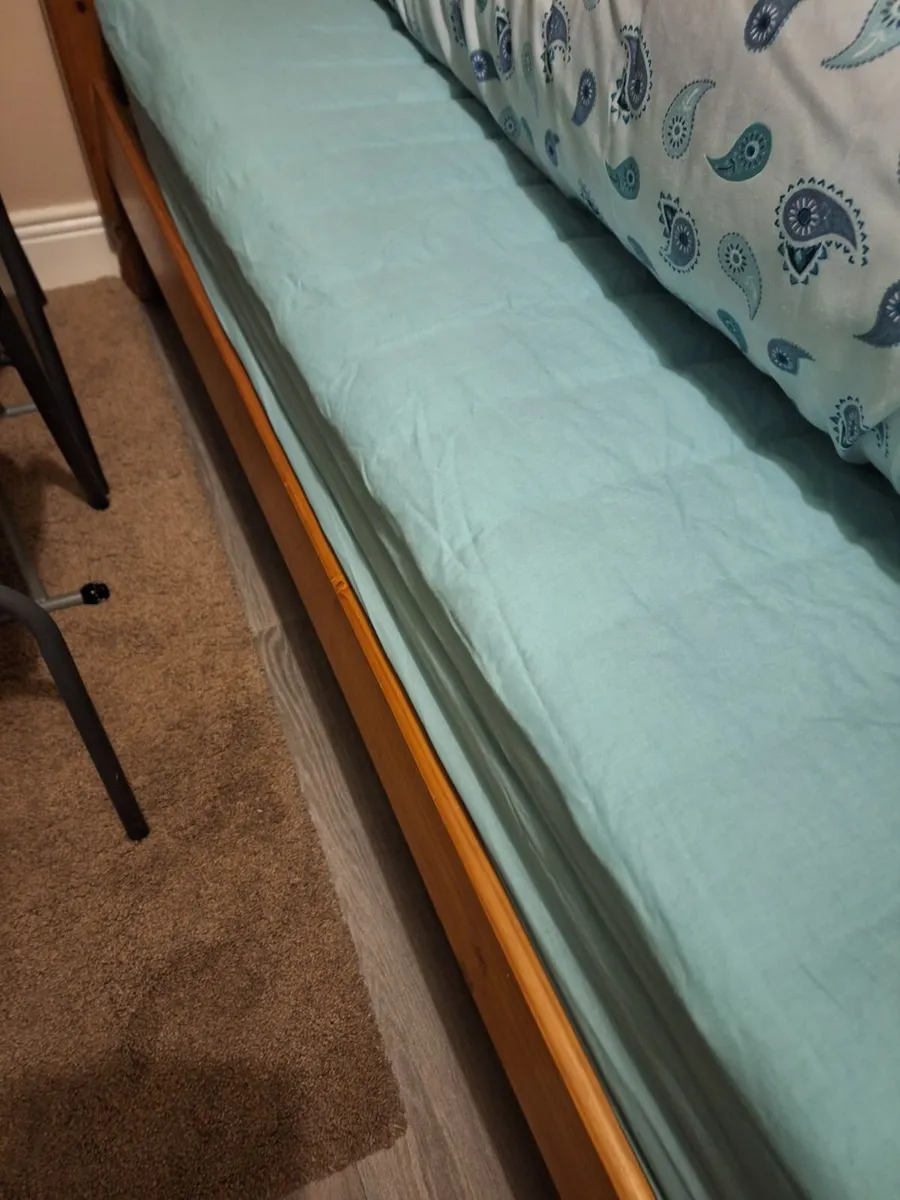 Double Bed - Image 4
