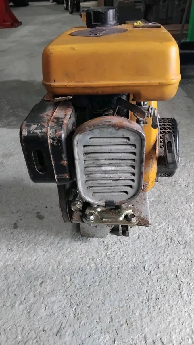 Robin EY08 petrol engine and gearbox - Image 3