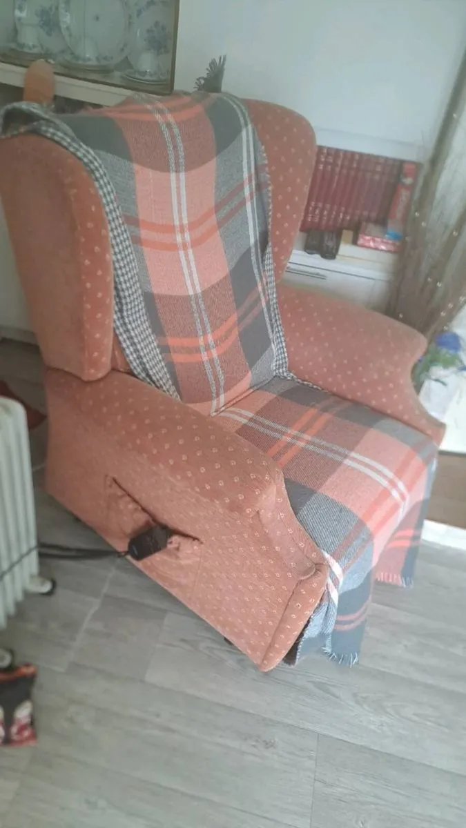 electric power lift recliner armchair - Image 1