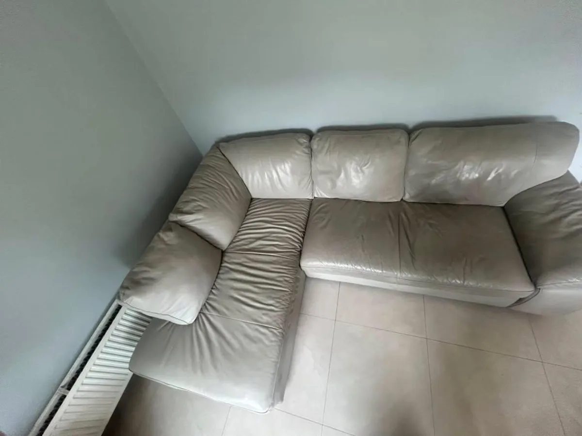 L-Shaped Corner Sofa – Excellent Condition - Image 4
