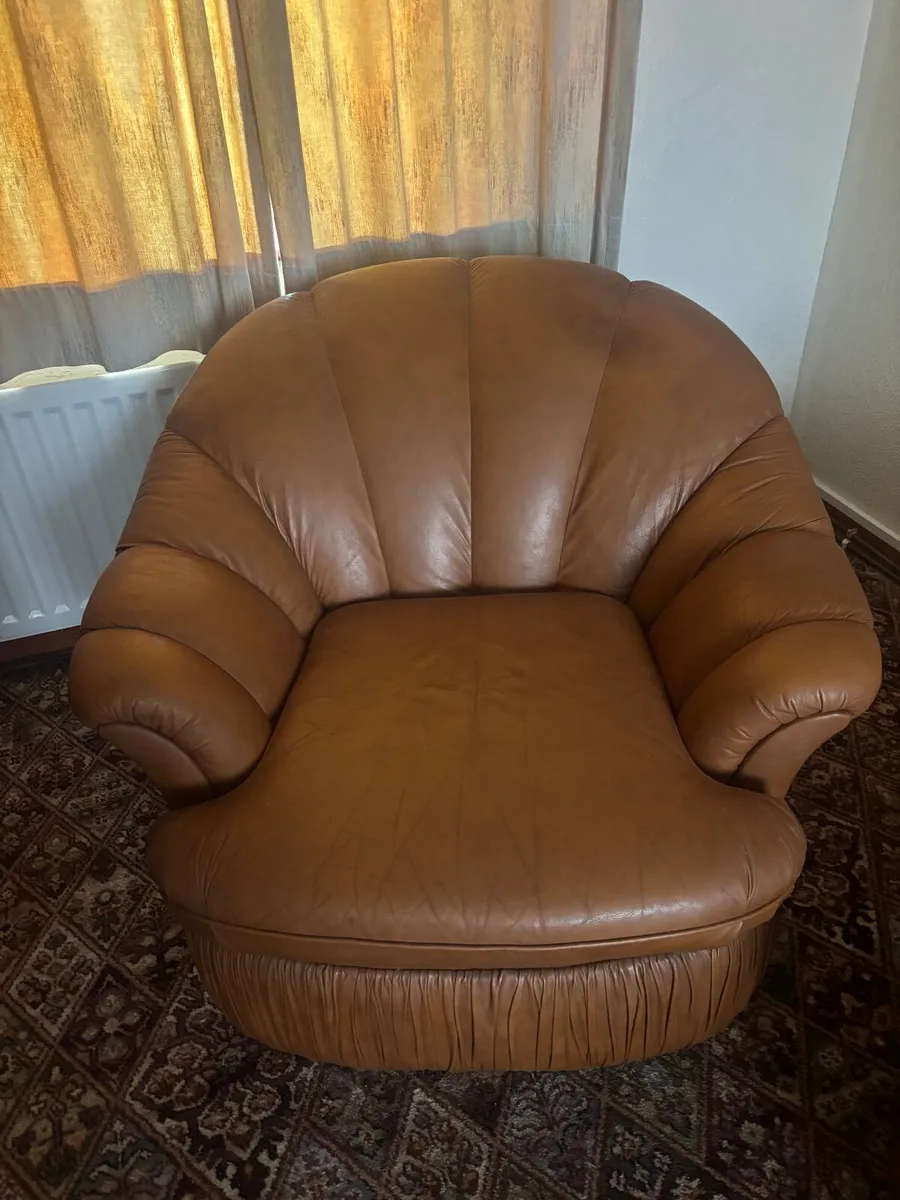 Leather Sofa - very good condition - no damage - Image 3