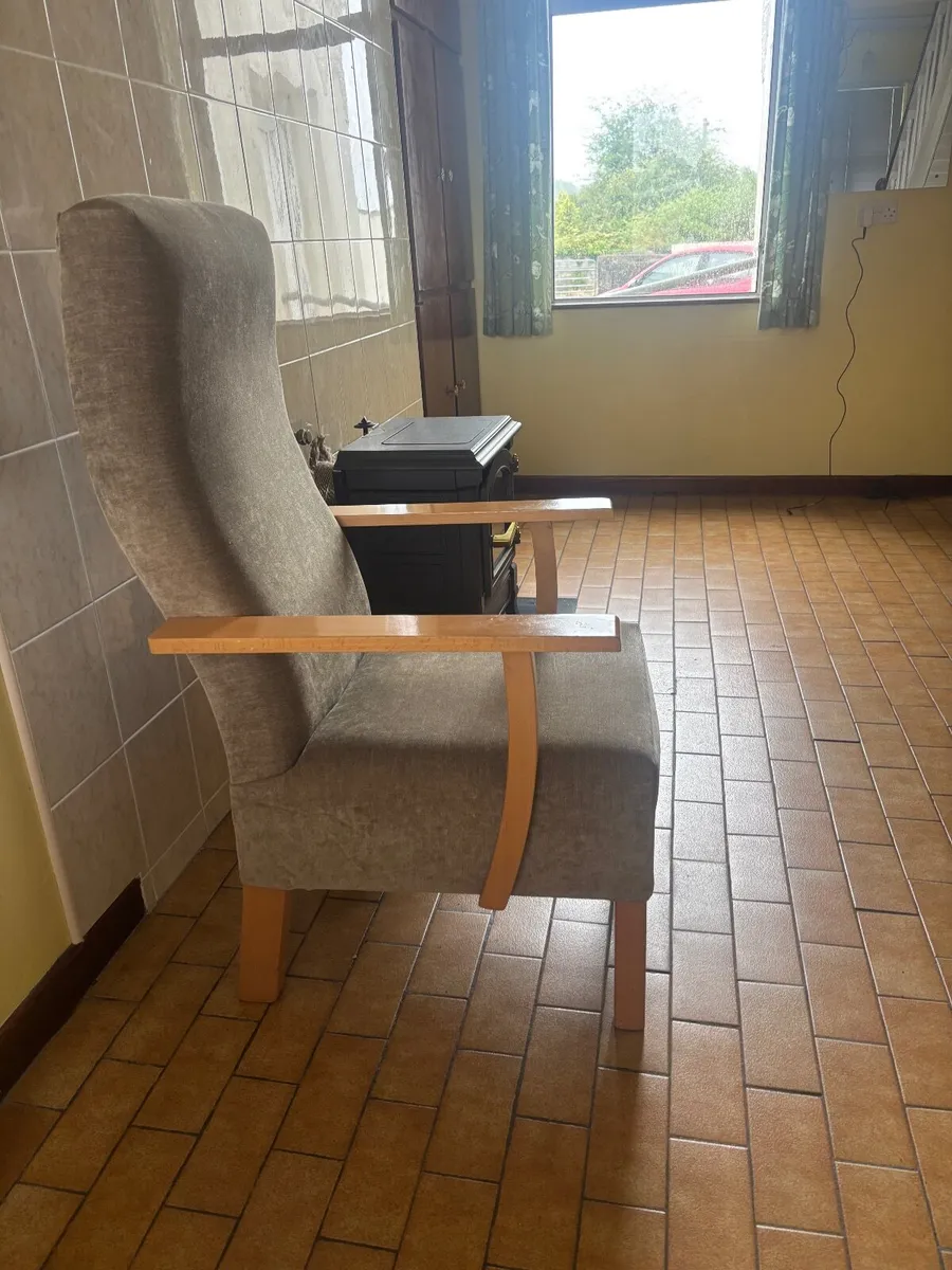 Orthopaedic Casey Chair - very good condition - Image 3
