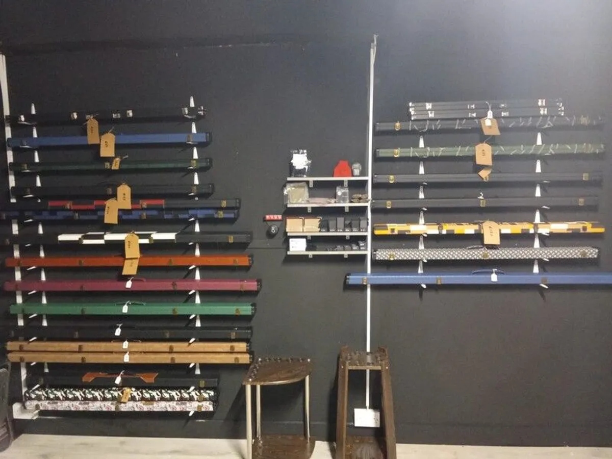 Snooker and Pool cues, cases and accessories - Image 4