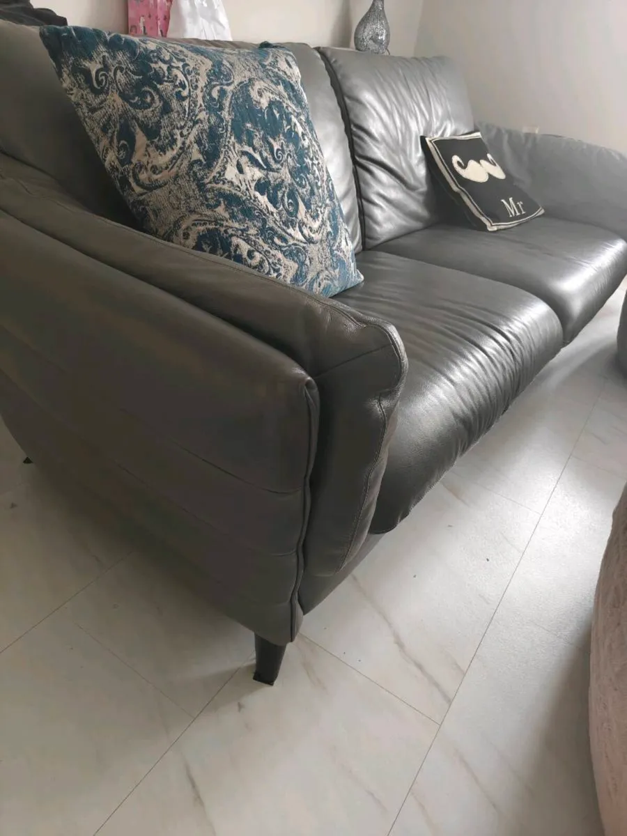 Leather sofa and armchair - Image 2