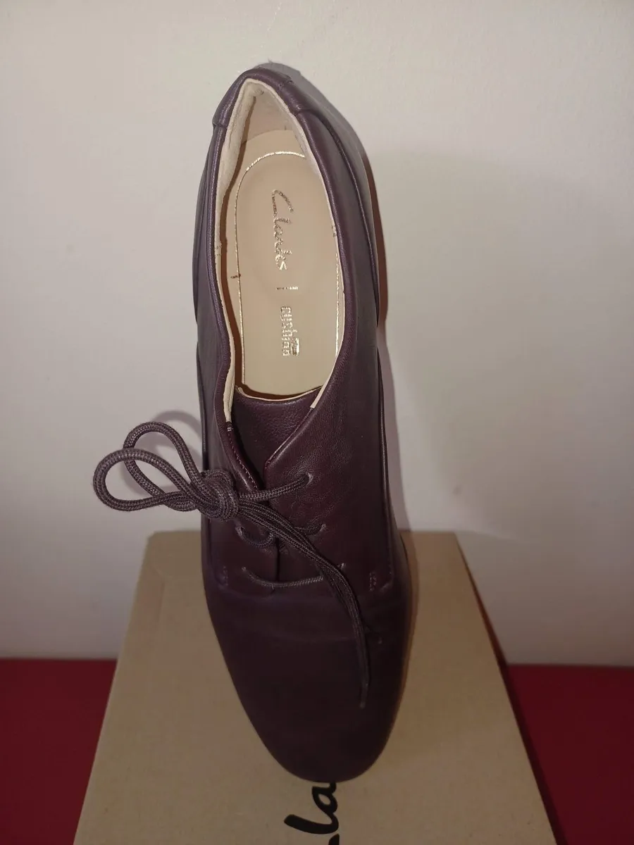 Clarks shoes for women. - Image 1