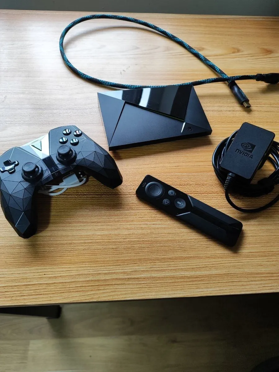 Nvidia Shield TV (2017) 16GB + Remote + Pad - Image 1