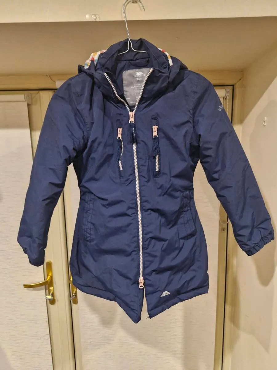 Girls coat - Image 1