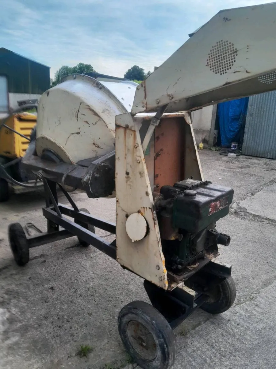 Cement mixer - Image 1