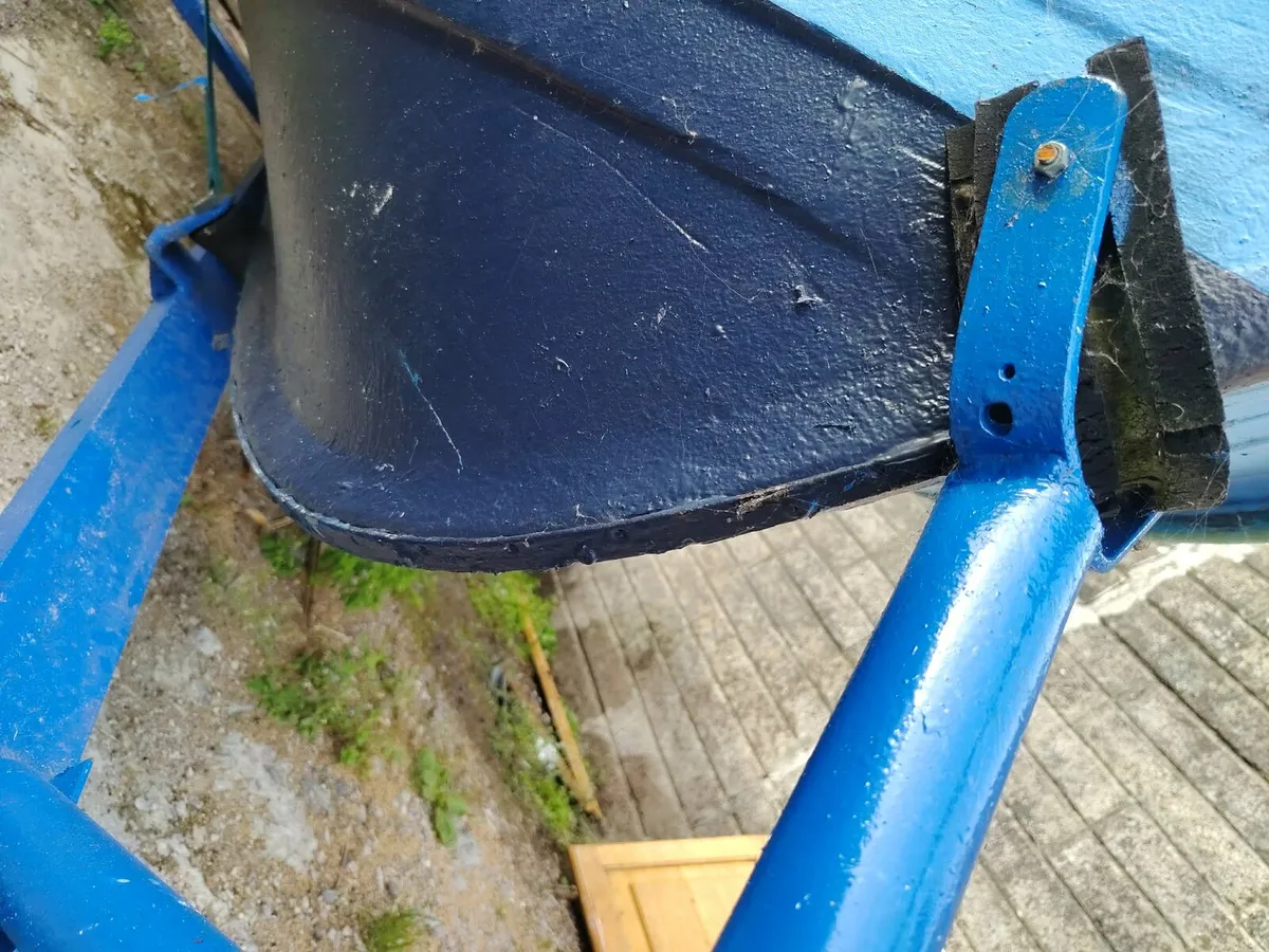 LAKE Boat - Image 3