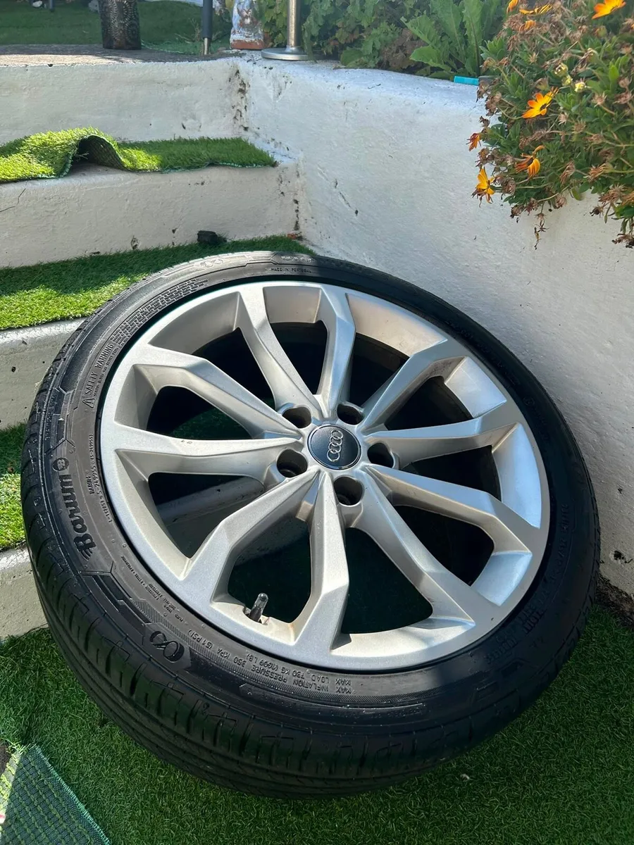 Genuine OEM Audi 18” Alloy Wheels & Tyres x 4 - Image 1