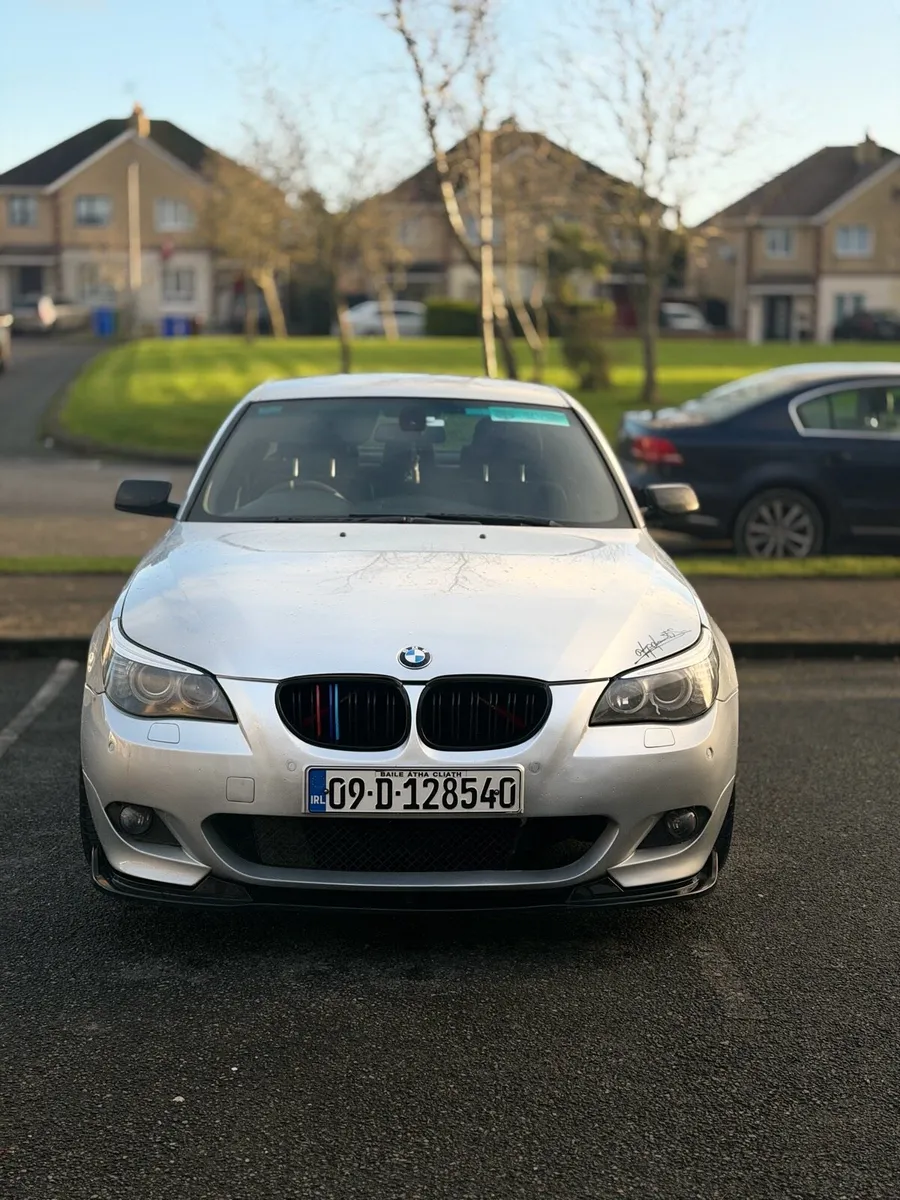 BMW 5-Series - Image 4
