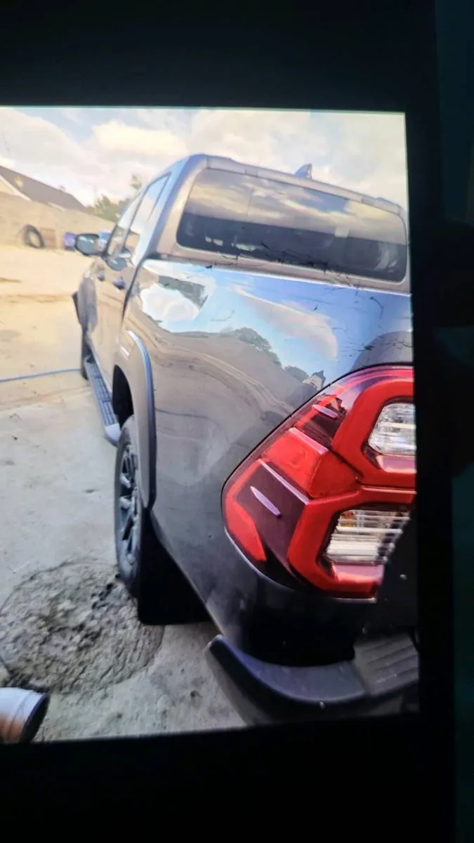 Hilux damaged parts wanted - Image 2