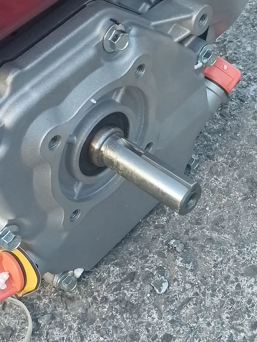 Linx petrol engine 7hp 19mm straight shaft - Image 4