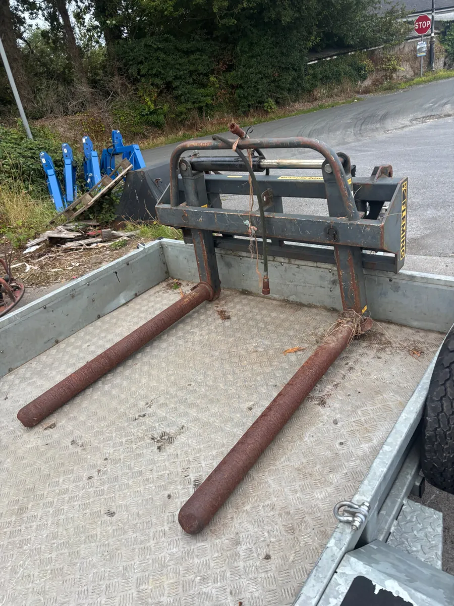 fleming bale stacker - Image 1