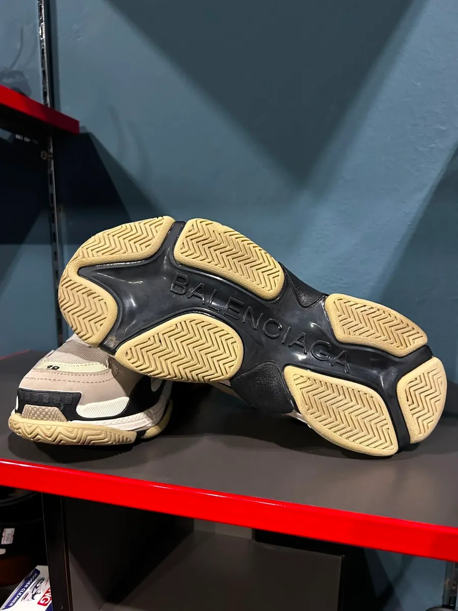 Belanciaga Triple S - Image 4