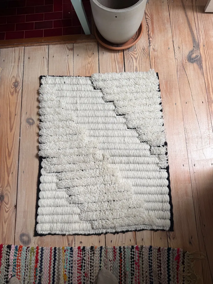 Art: Wall Hanging Wool Rug - Image 2