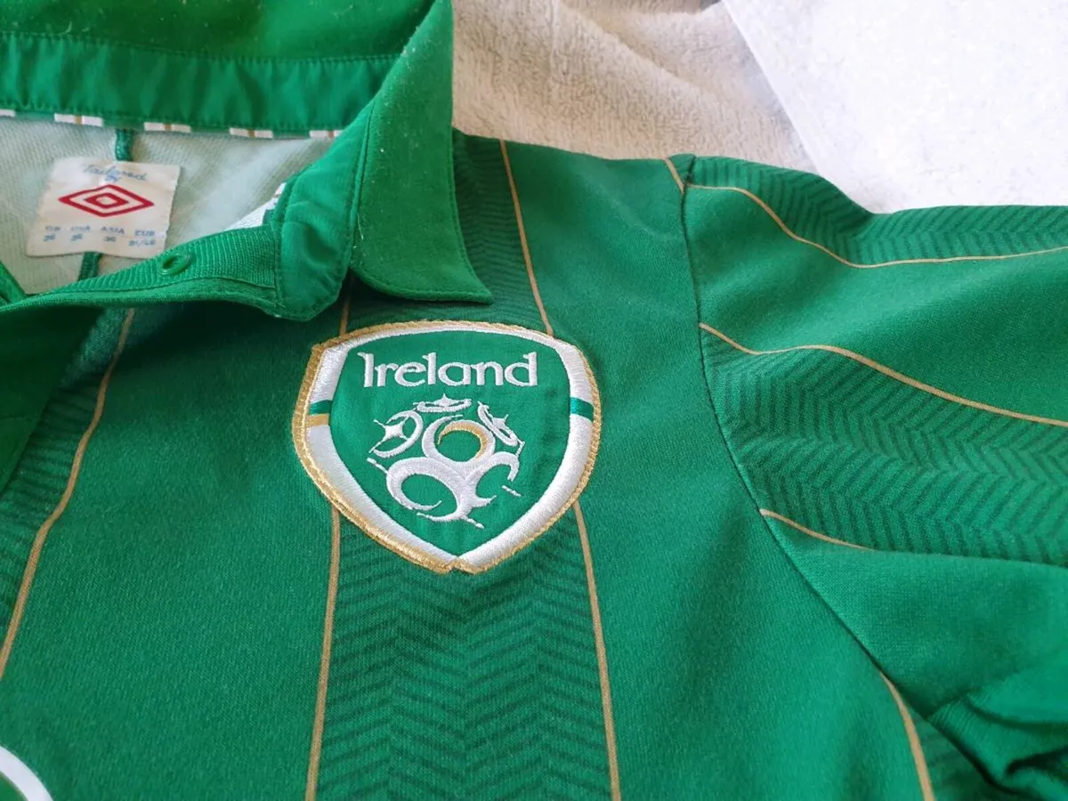 Ireland Football Home Jersey 2011 to 2012 Small - Image 4