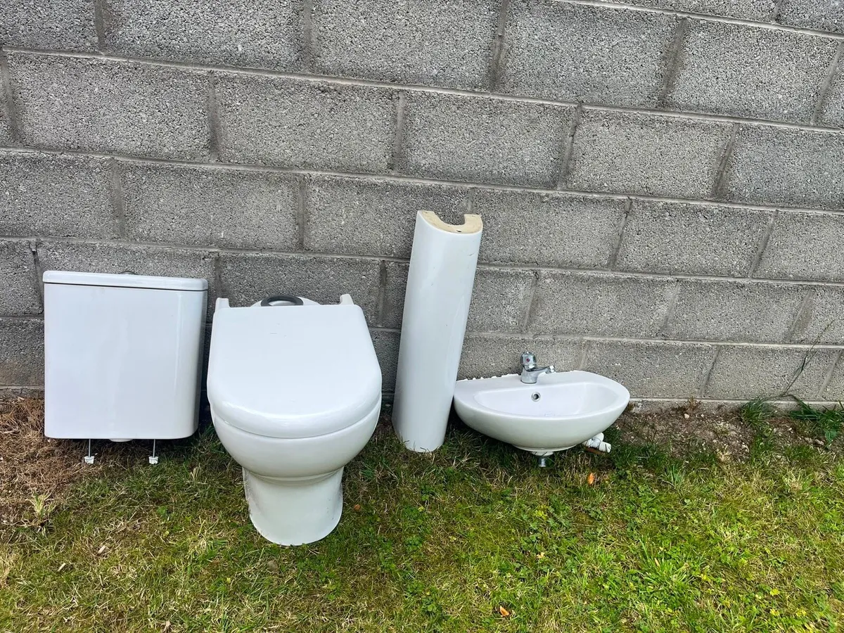 Toilet , Basin, Hand Dryer - Image 3