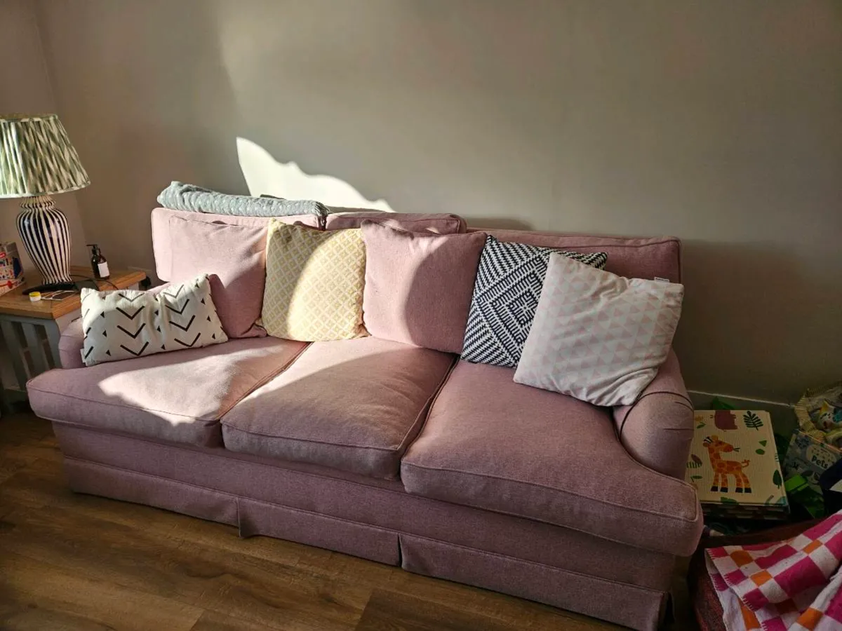 Couch - Image 2