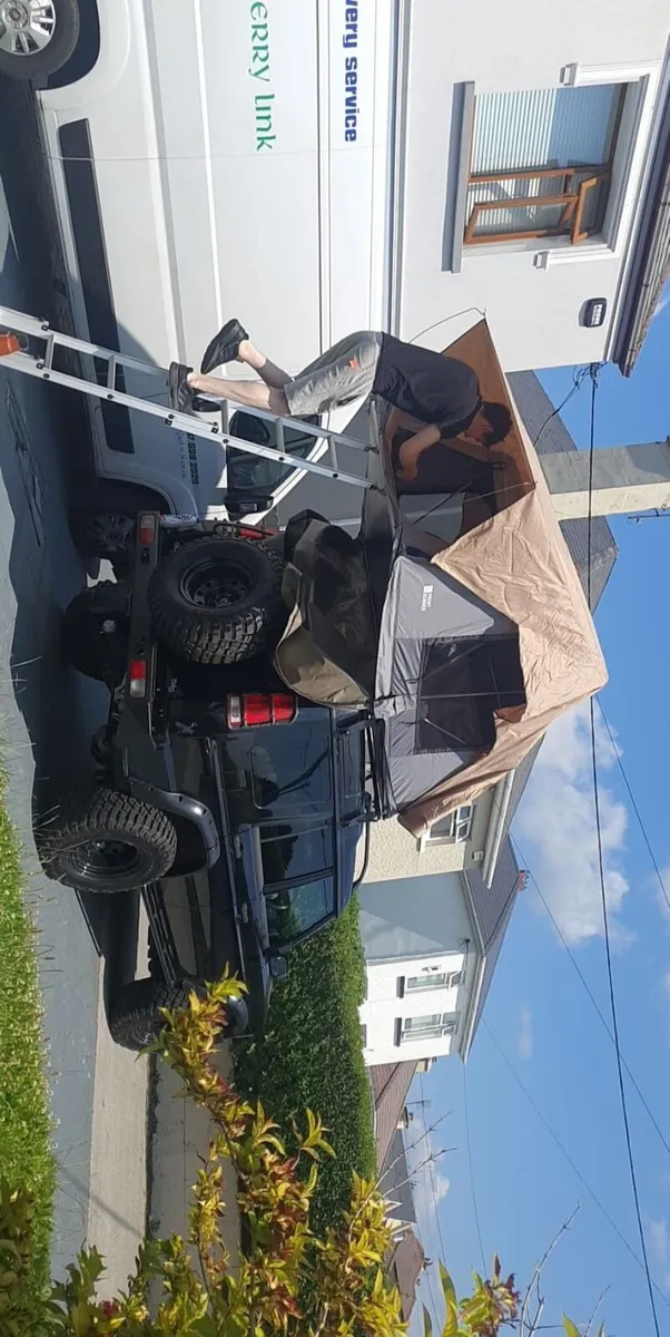 Discovery 2 with roof tent - Image 4