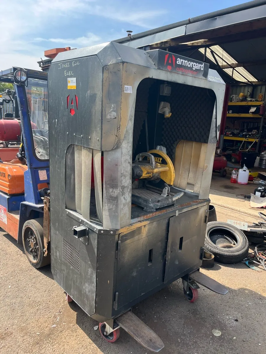 Armorguard Cutting Station with Dewalt Chop Saw - Image 4