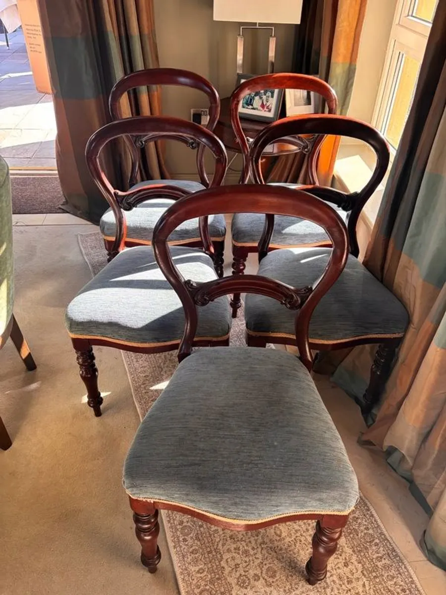 Spoon back chairs - Image 1