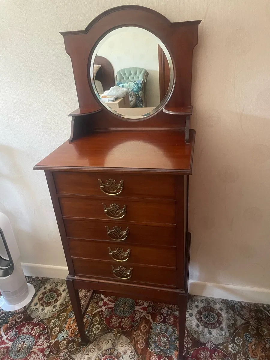 Antique dressing chest - Image 2