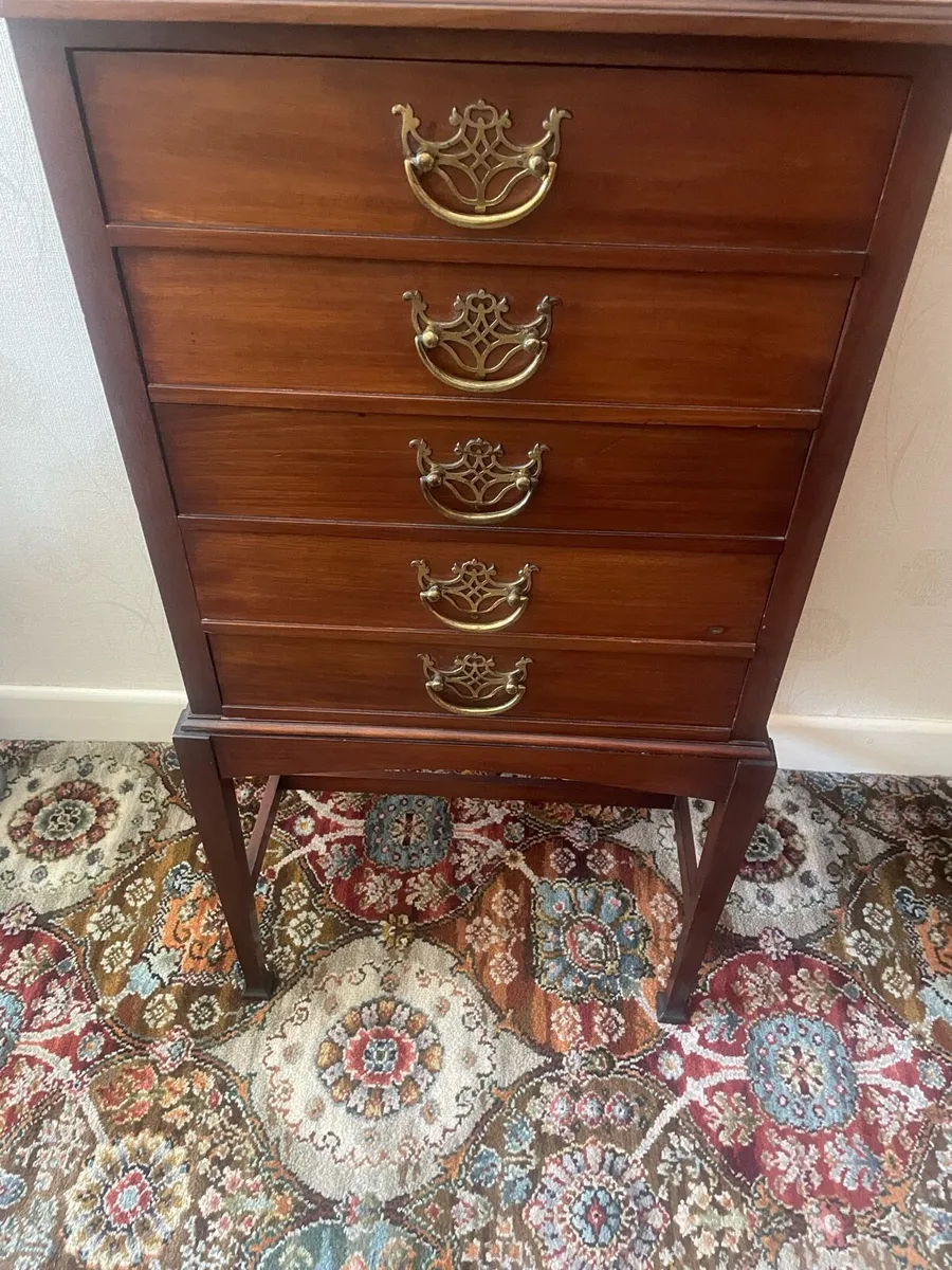 Antique dressing chest - Image 3