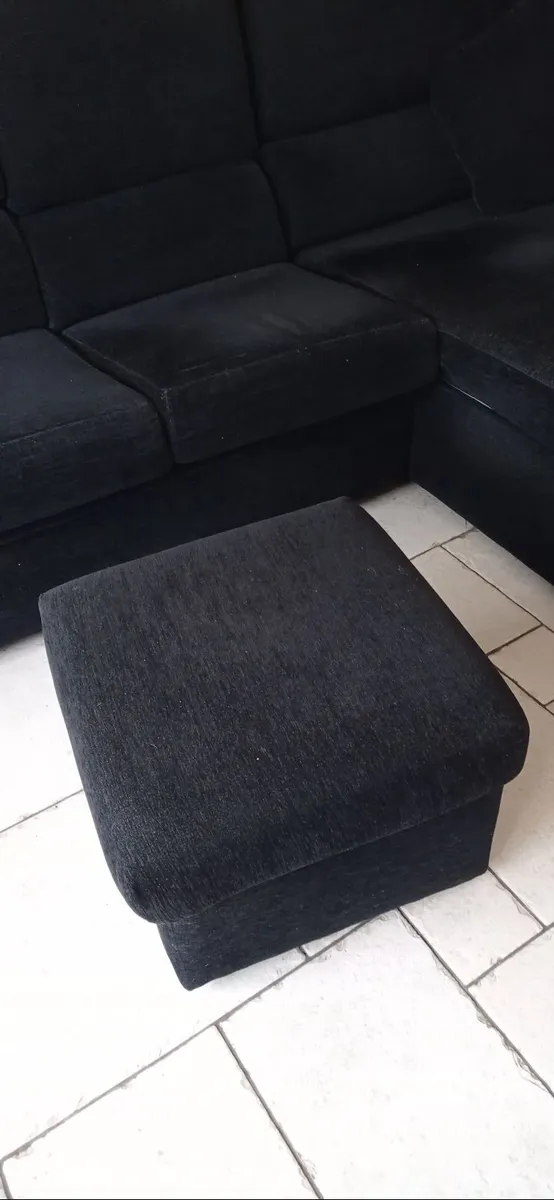 Black Fabric L Sofa and Armchair c/w 3 footstools - Image 4
