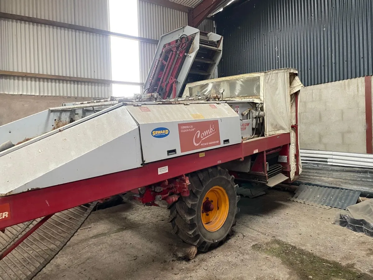 Reekie combi 2000 potato harvester - Image 1