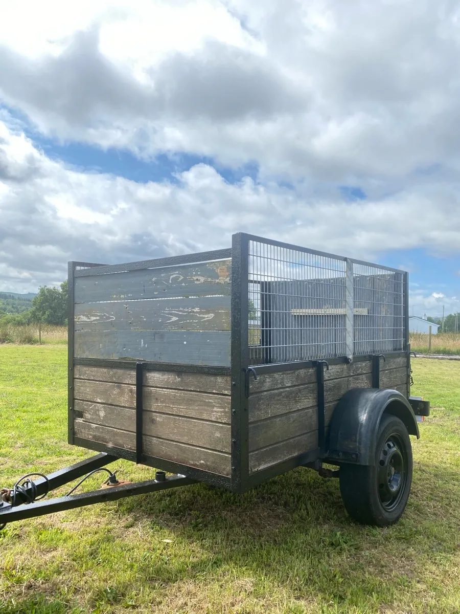 Trailer - Image 1