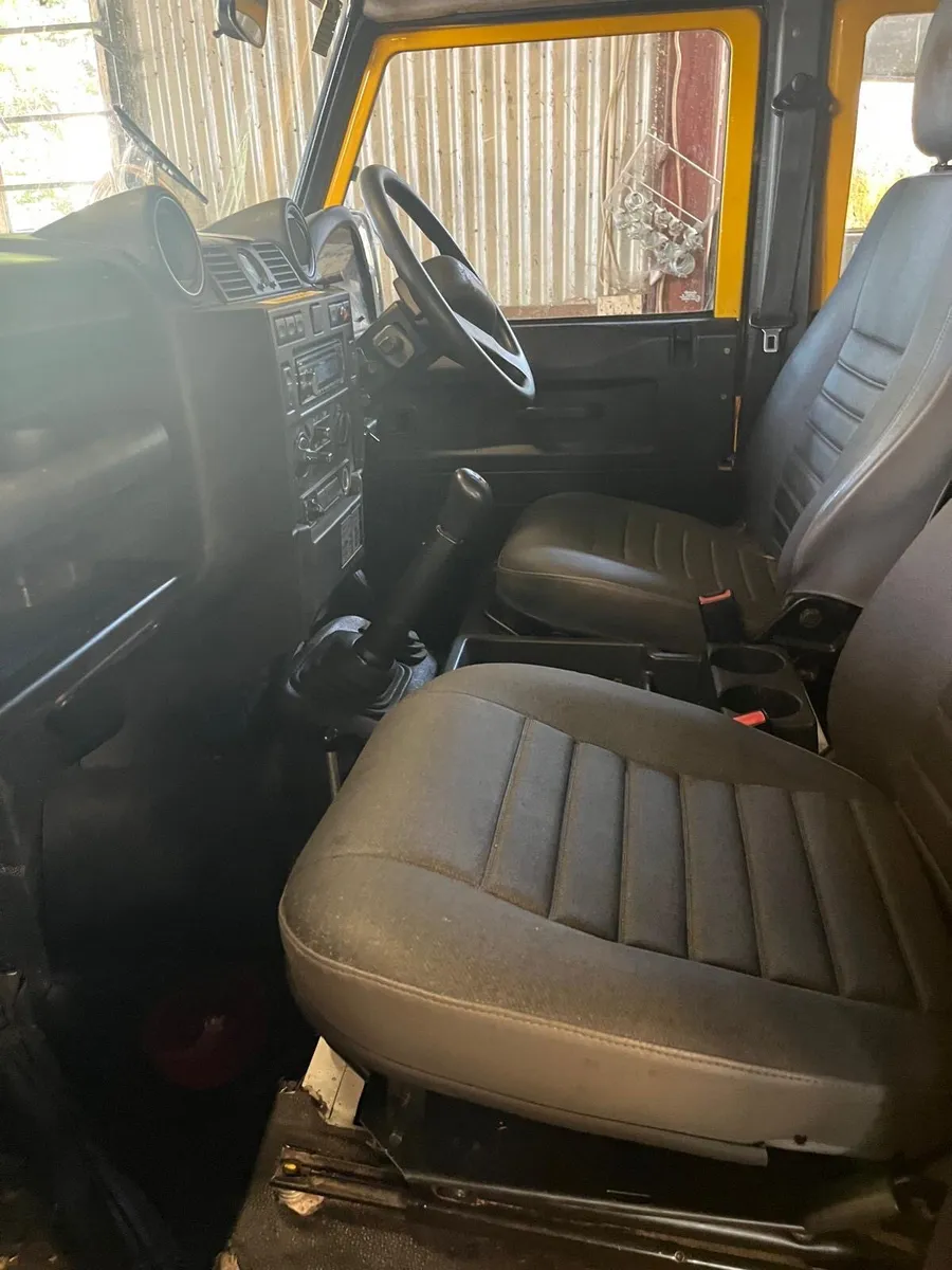 Land Rover Defender 130 2017 - Image 3